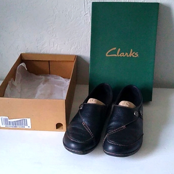 Clarks Shoes - Picture 6 of 8